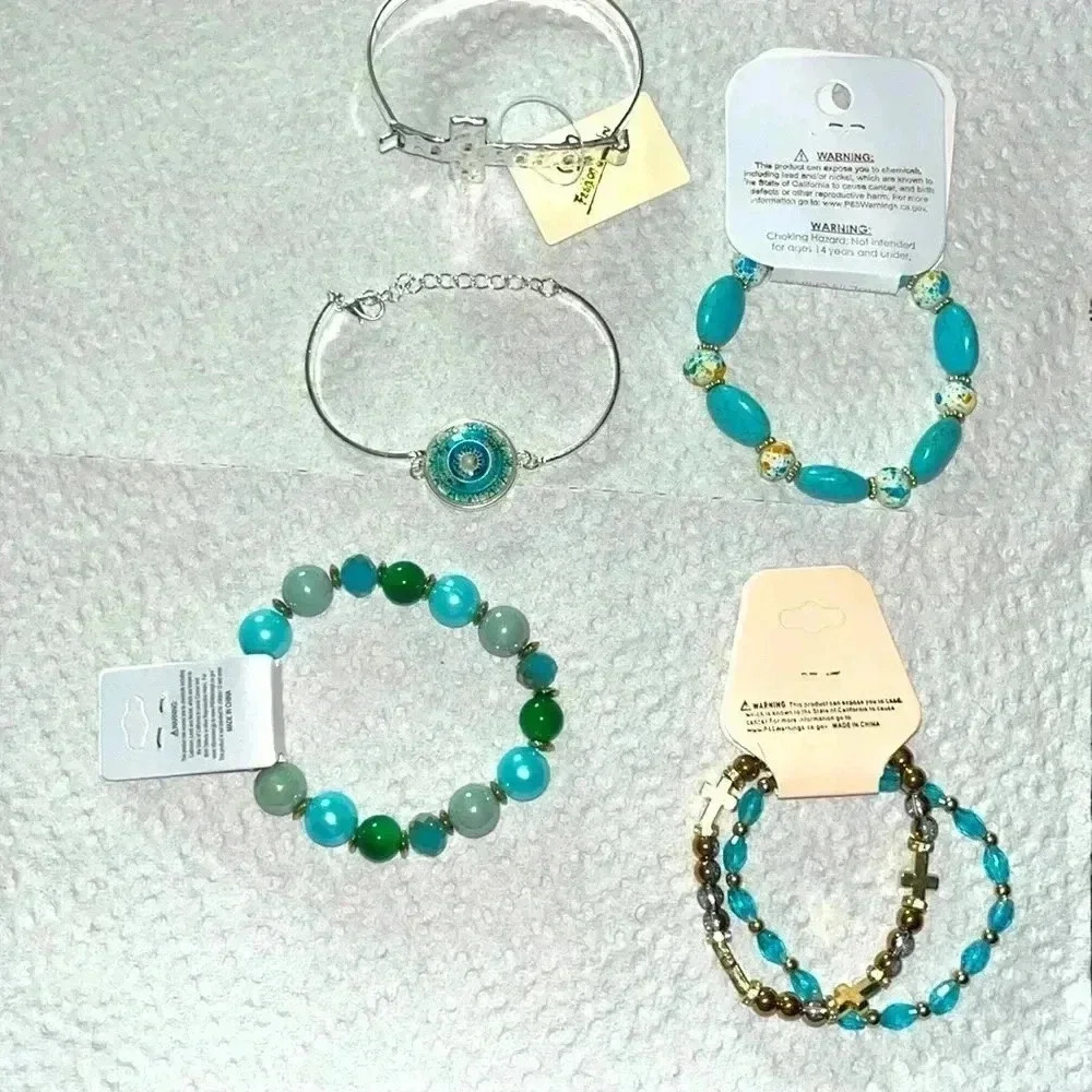 🆕 5 New turquoise Colored Bracelets